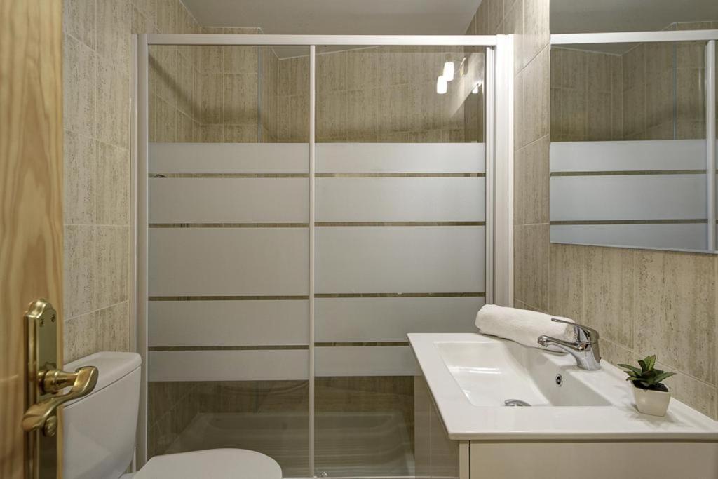 Apartamento Qh San Juan De Dios Granada Exterior foto